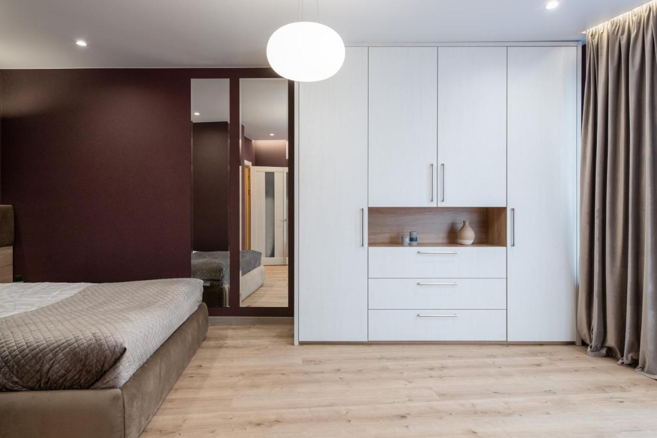 Stare Misto Premium Apartment Lviv Bagian luar foto